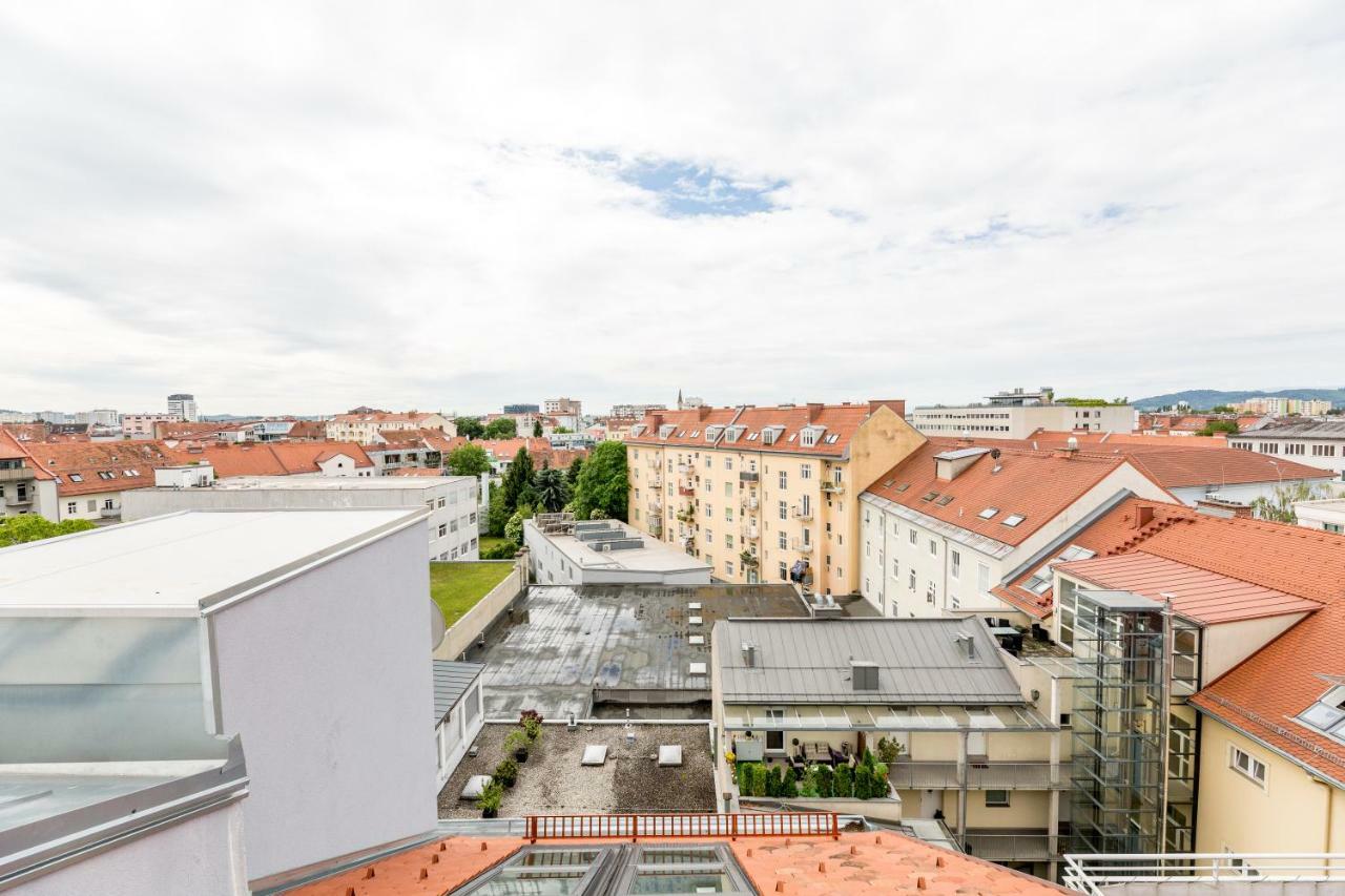 Grosse Dachgeschosswohnung Im Herzen Von Грац Екстер'єр фото